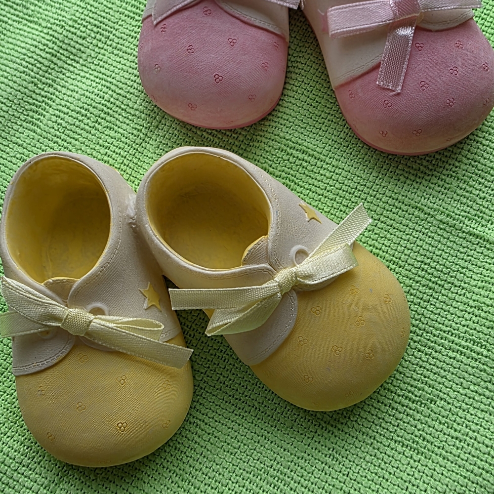 Yellow And White. Pink And White Decorations